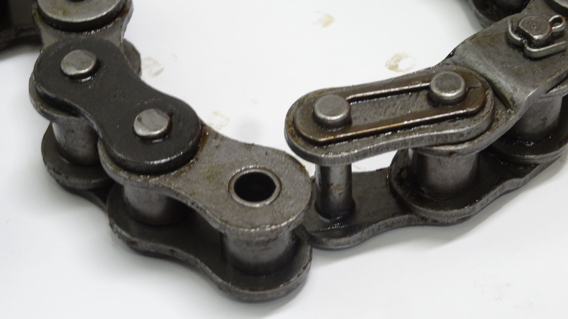 Łańcuch New Holland BB Case 9837966 CNH