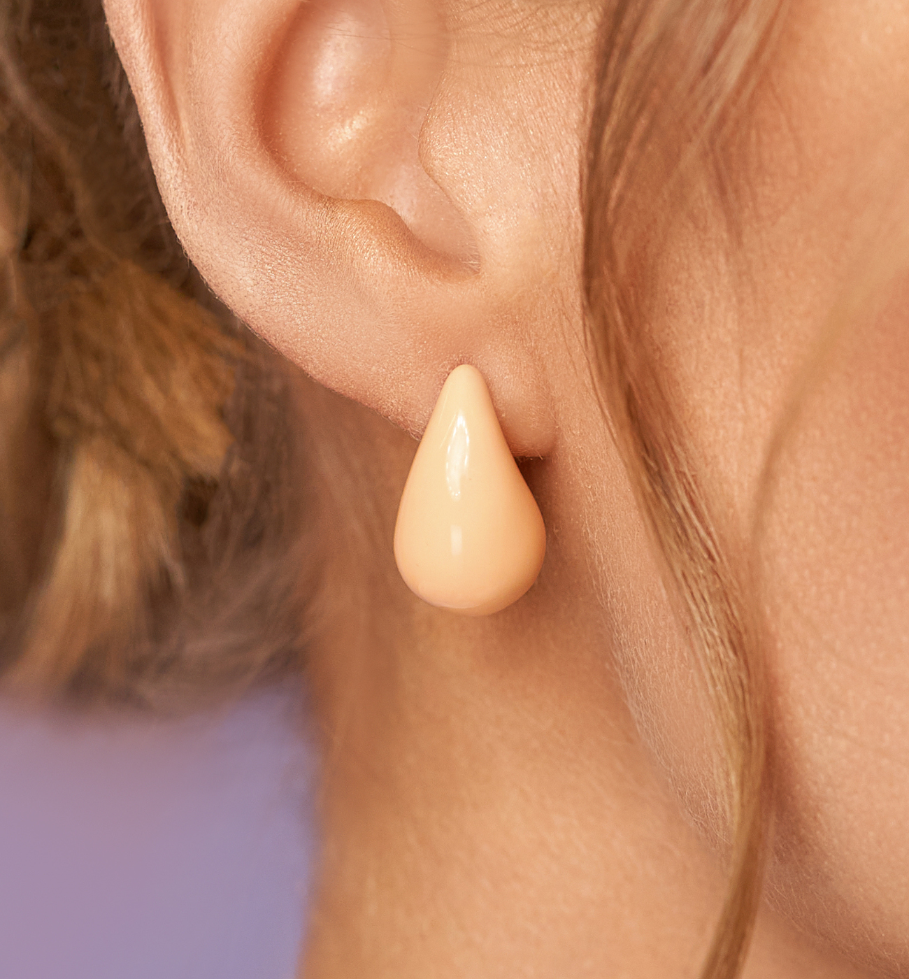 Kolczyki krople emaliowane brzoskwiniowe Kyile - By Dziubeka