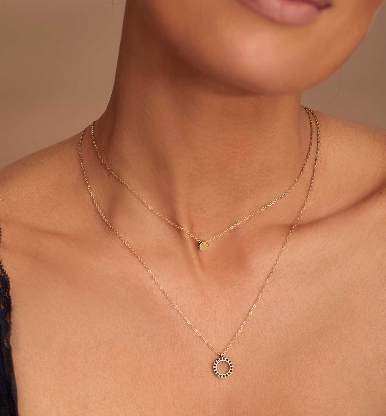 Naszyjnik złoty z okrągłą zawieszką NSA0133