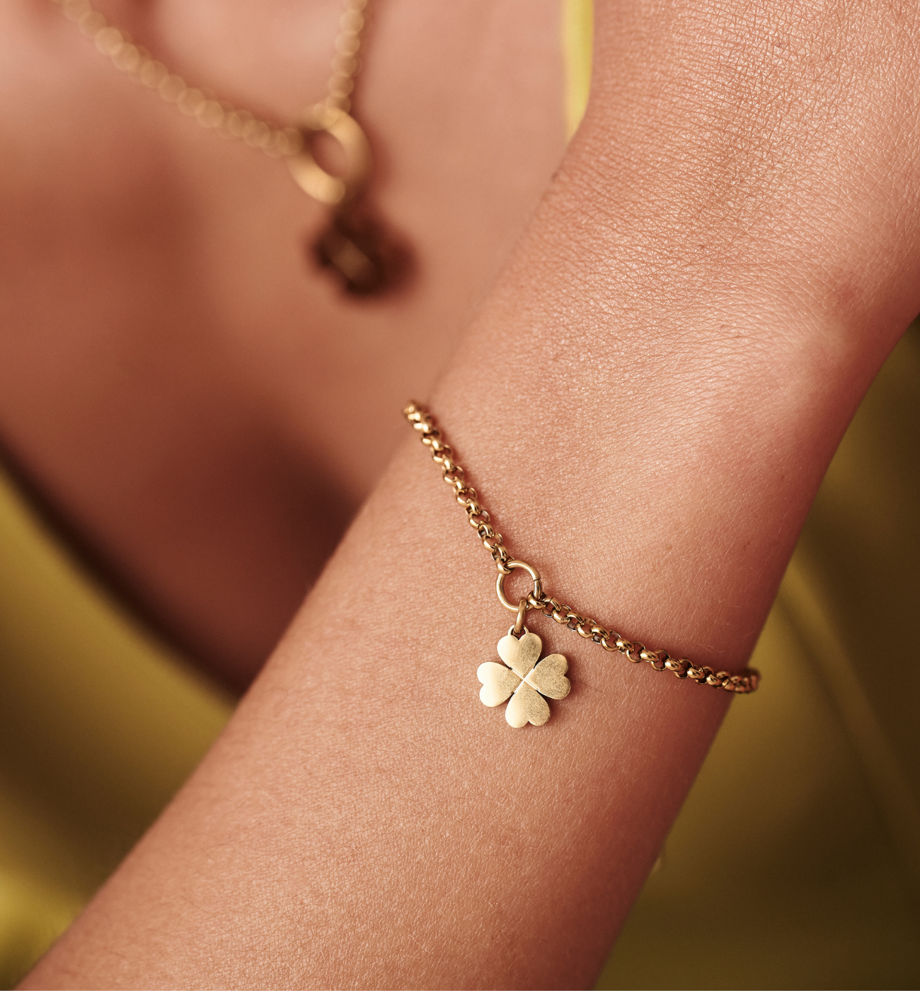 Bransoletka z koniczynką złota - By Dziubeka