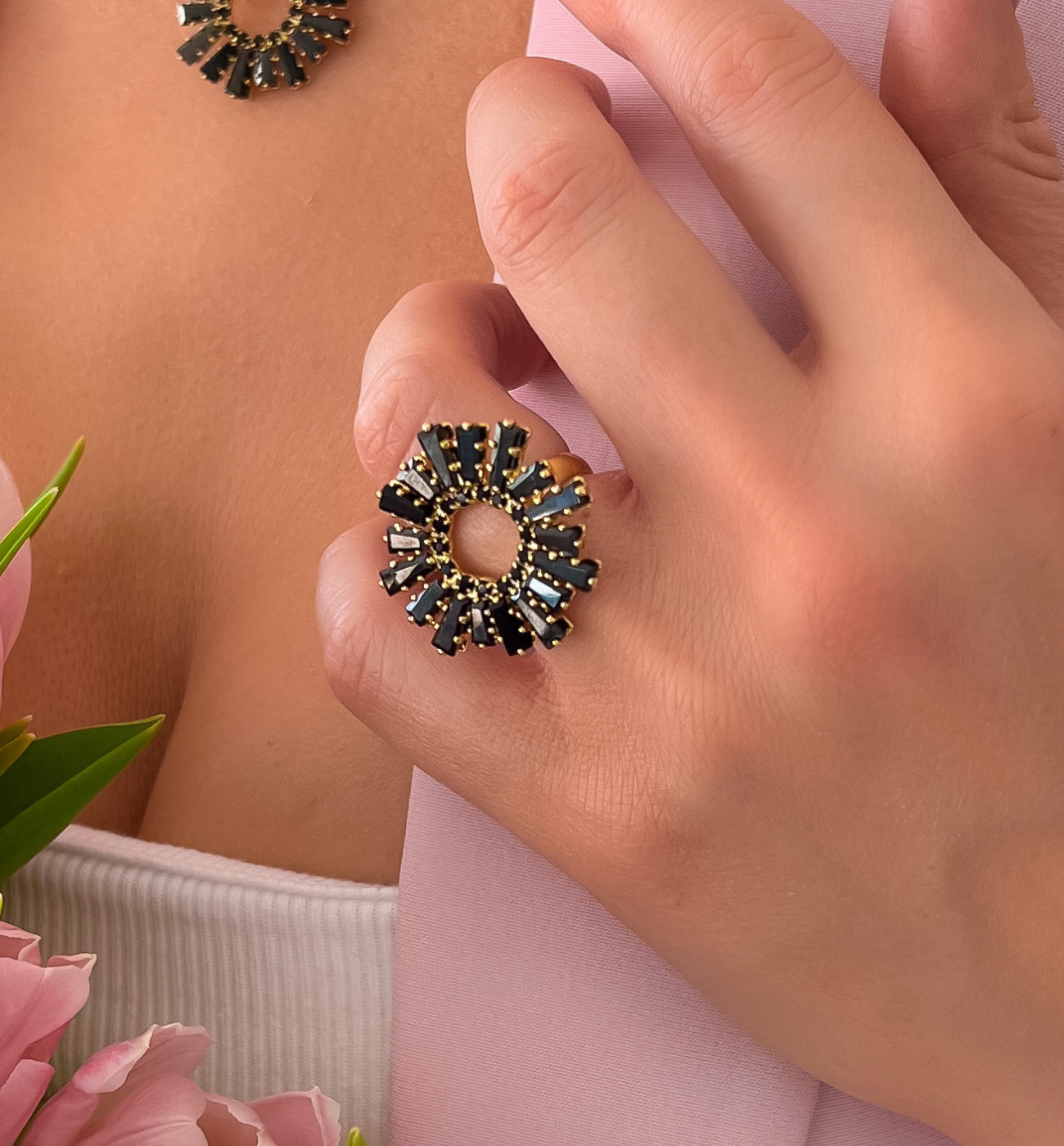 Pierścionek złoty z czarnymi kryształkami Samantha PSS0126 - By Dziubeka