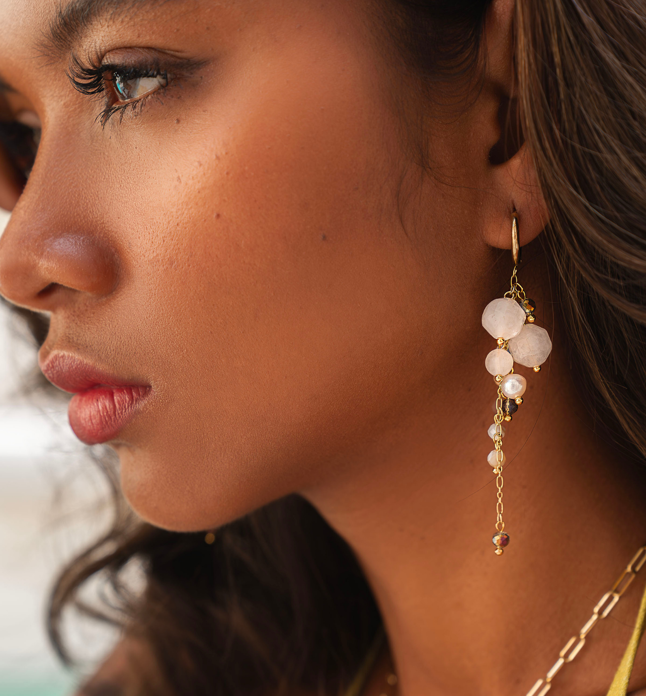 Kolczyki z kamieniami beżowe Island Elegance KPA0252