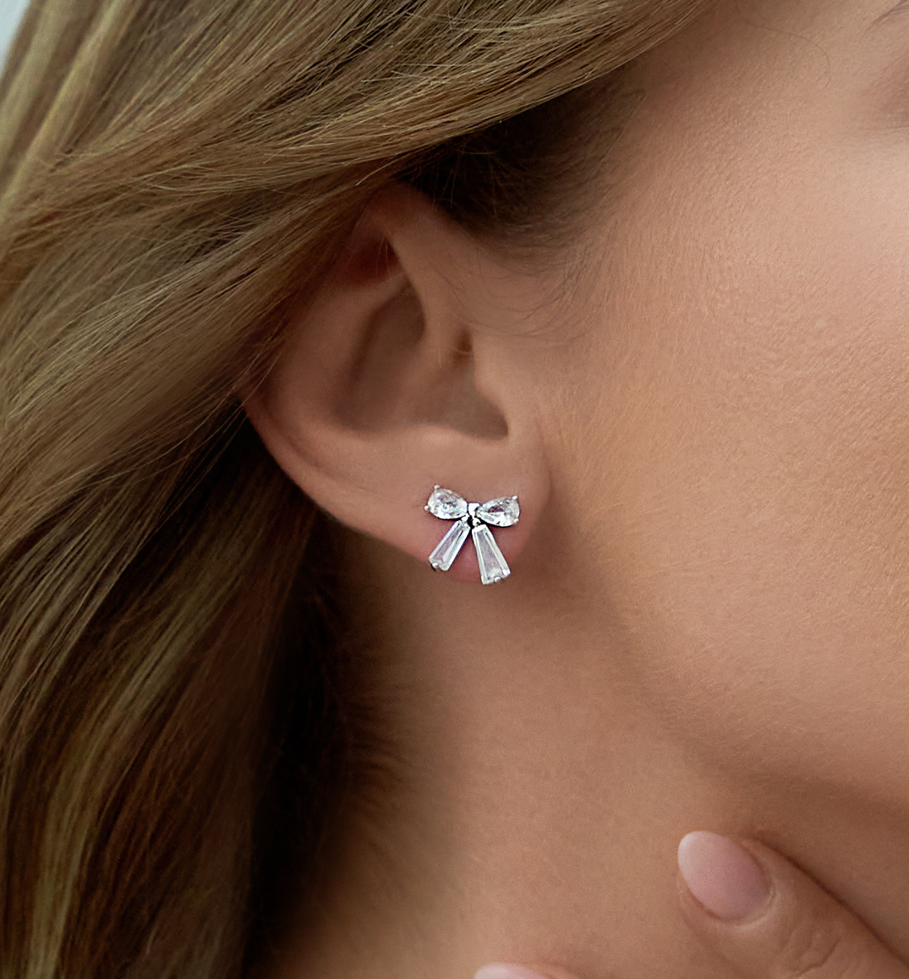 Kolczyki srebrne z kokardkami Melodia - By Dziubeka