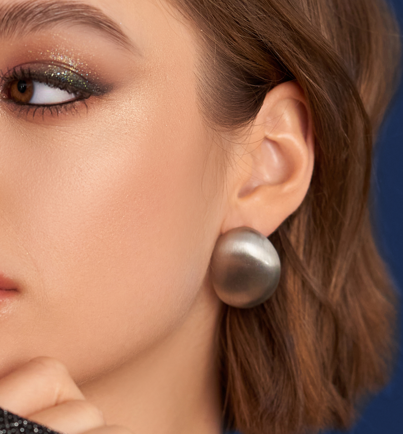 Kolczyki okrągłe srebrne satynowe Famaillá KRG0985