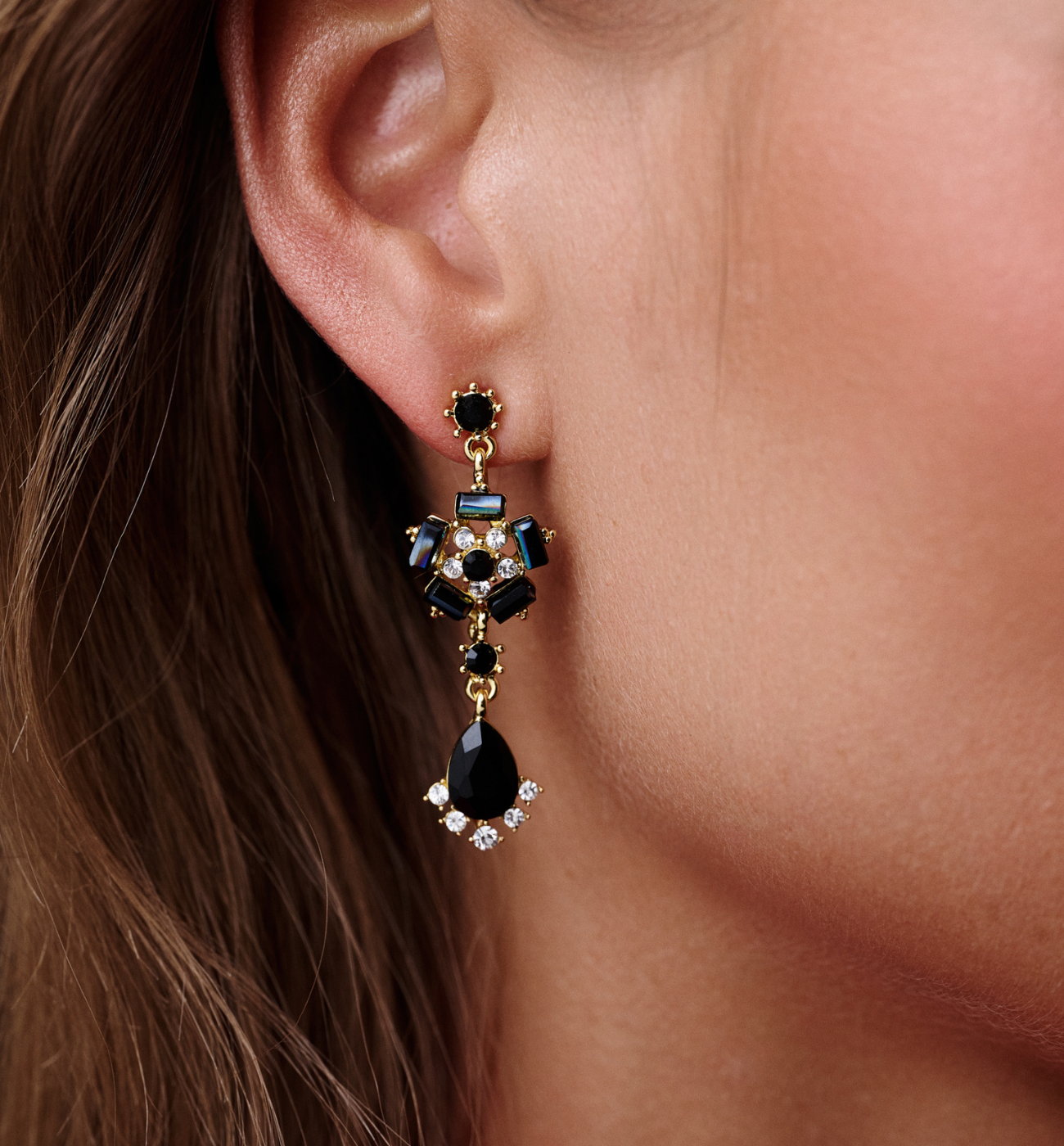 Kolczyki z czarnymi i opalizującymi kryształami - By Dziubeka