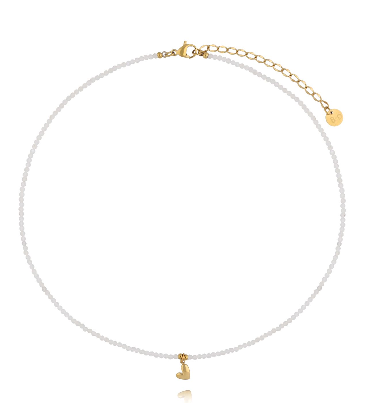 Naszyjnik z kamieniami księżycowymi i złotym serduszkiem NTW1557