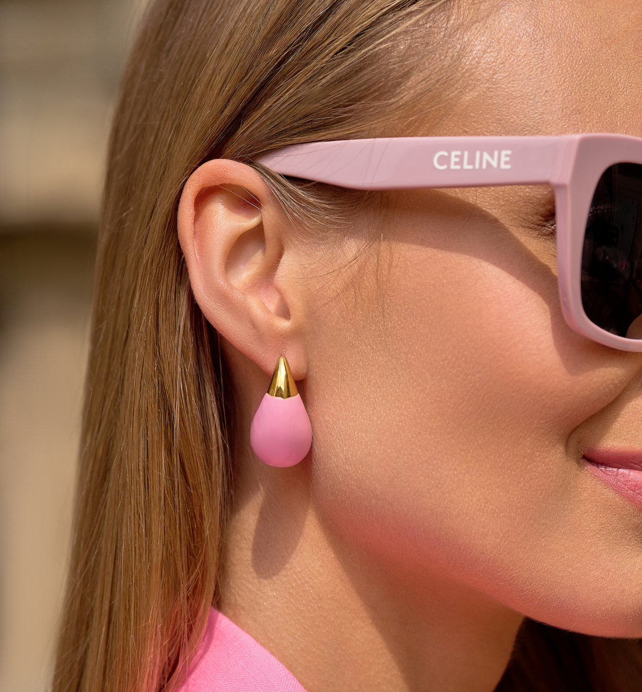 Kolczyki złote łezki duże z różową emalią Enamel Kylie - By Dziubeka