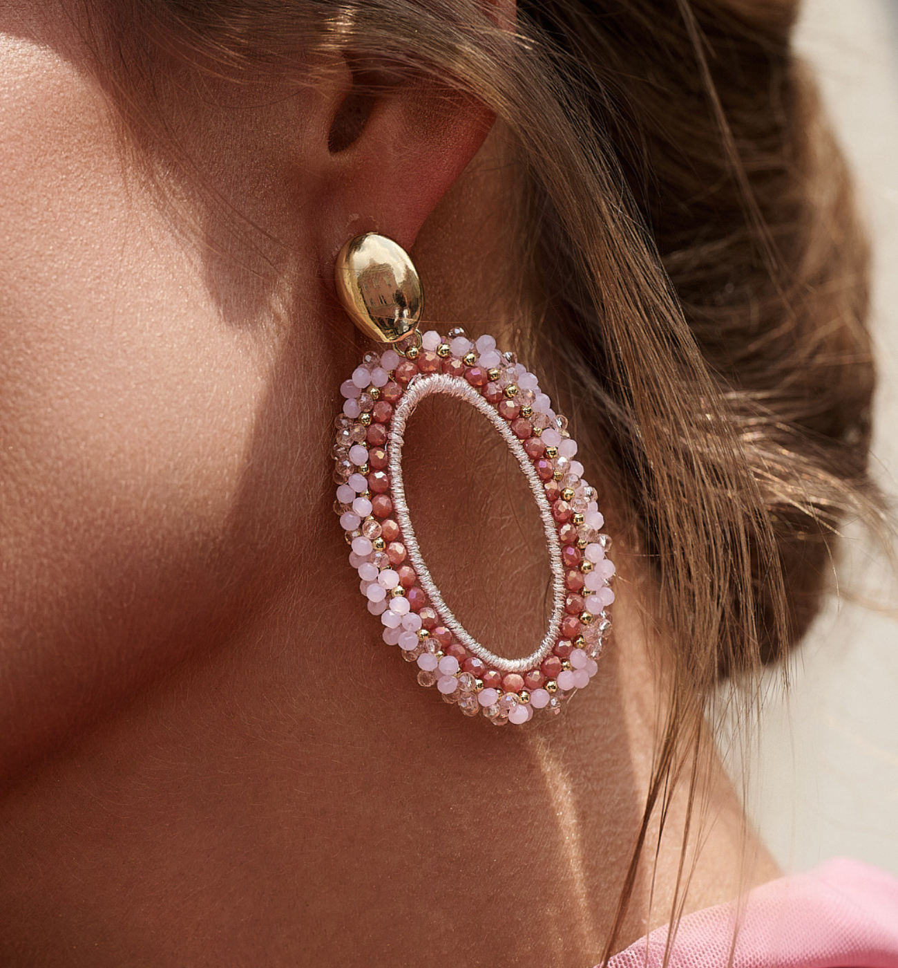 Kolczyki z różowymi i koralowymi kryształkami KWE0330 - By Dziubeka