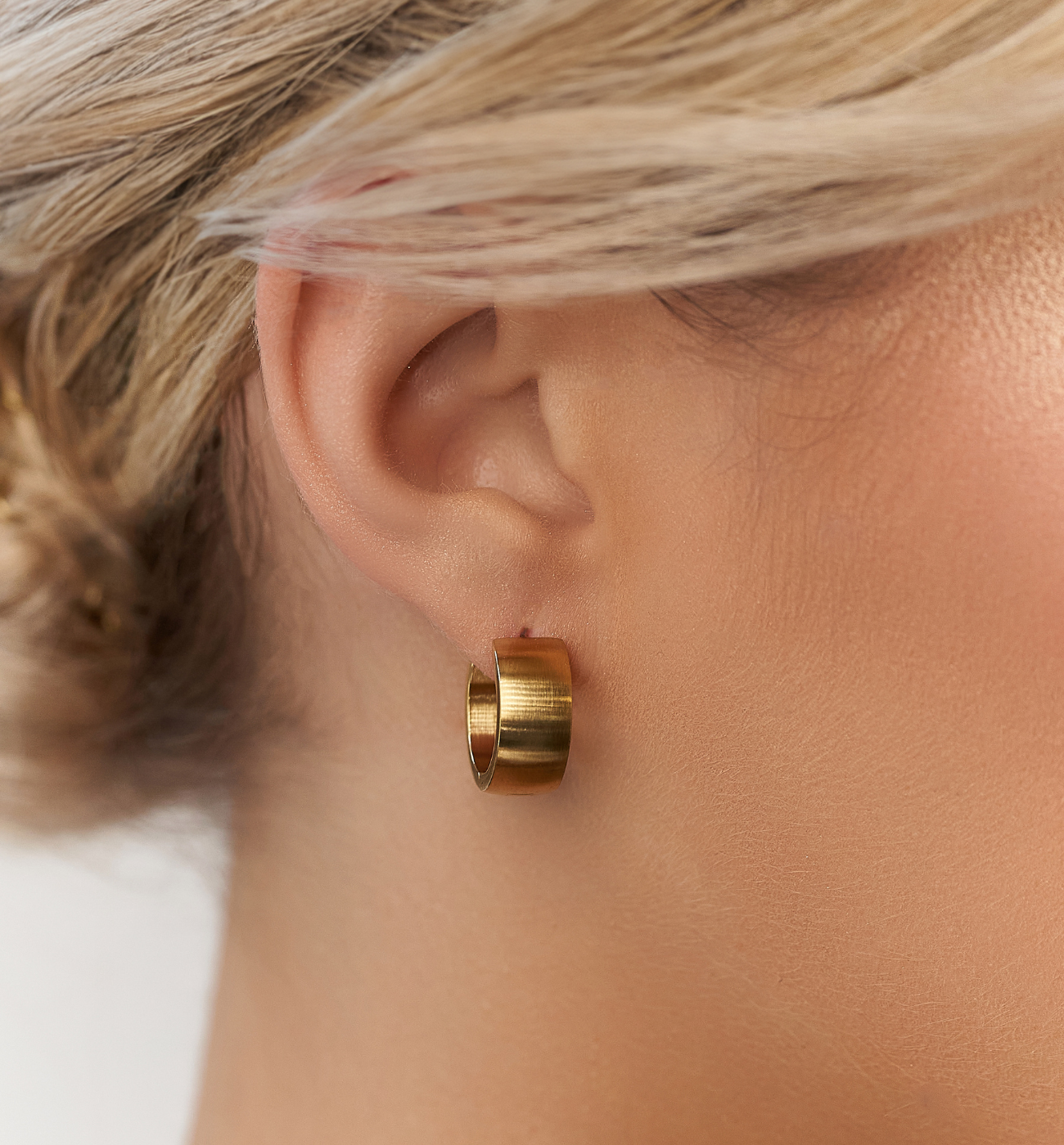 Kolczyki złote okrągłe Vonni - By Dziubeka