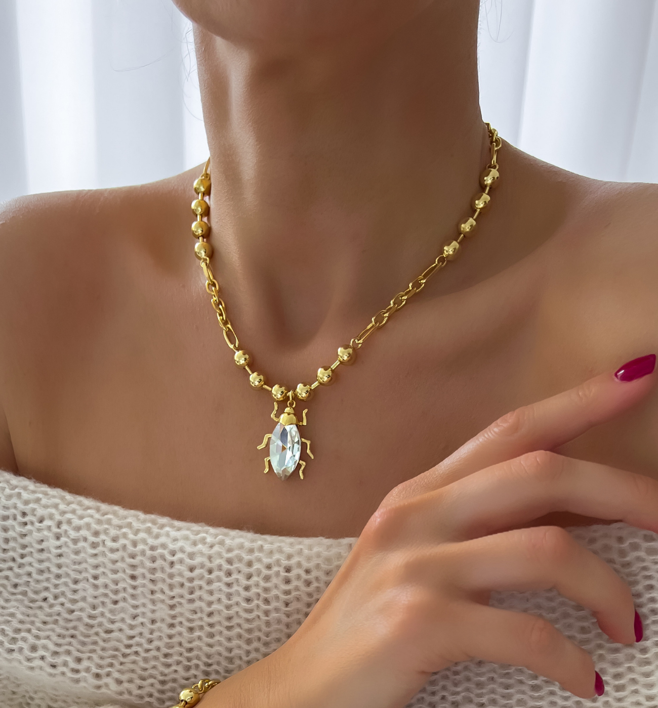 Naszyjnik złoty z transparentnym owadem - By Dziubeka