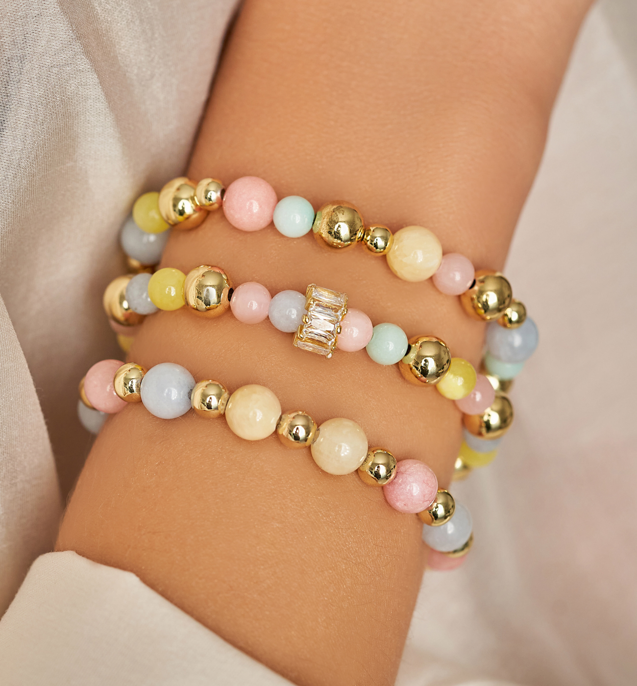 Zestaw pastelowych bransoletek Burton Z0089