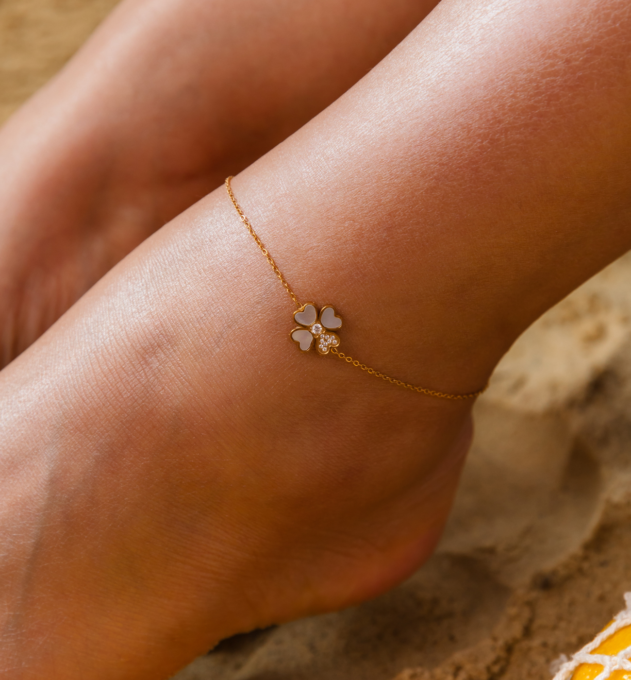 Bransoletka na nogę z koniczynką BNSY0041