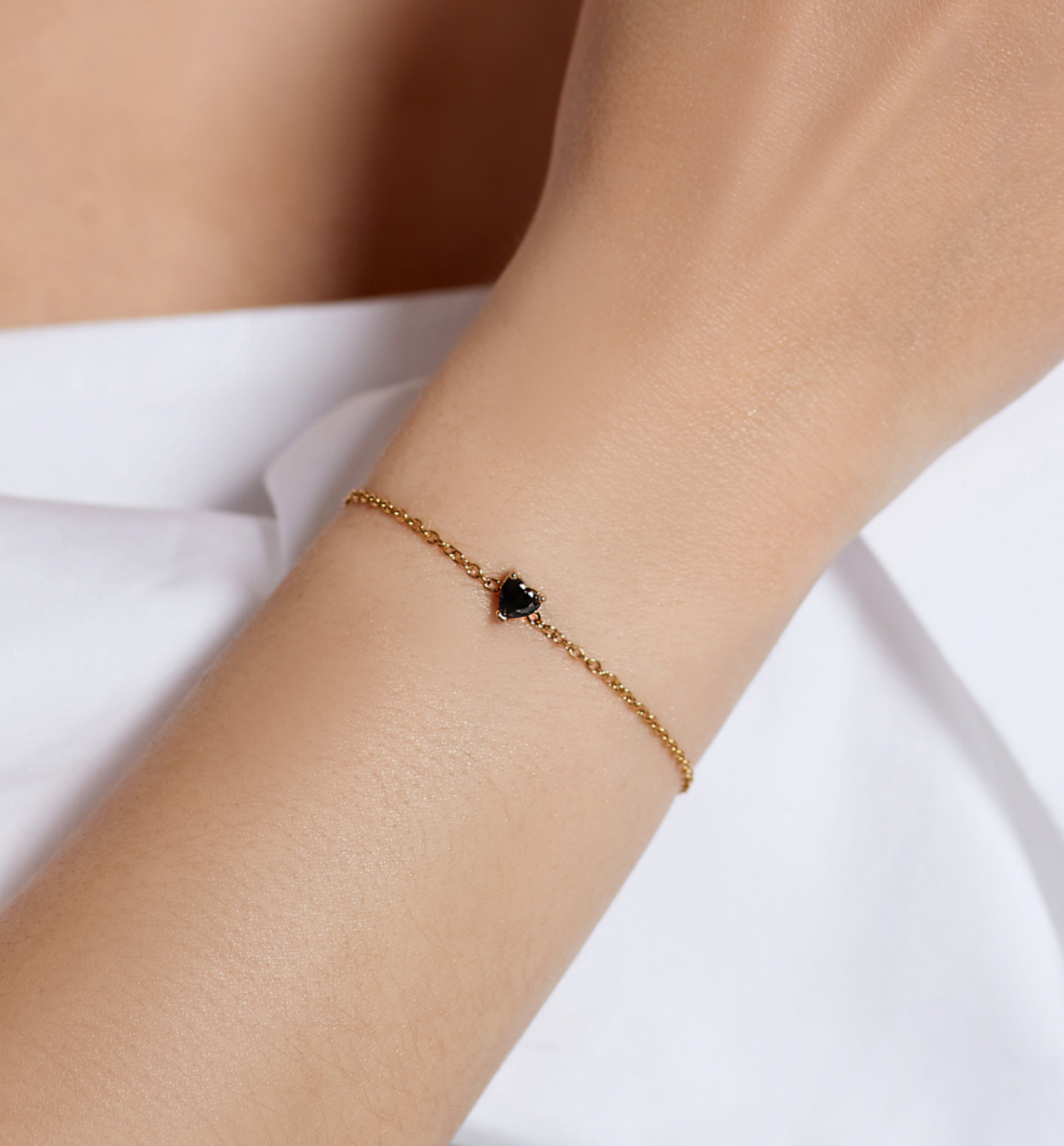 Bransoletka złota z serduszkiem Kayla - By Dziubeka