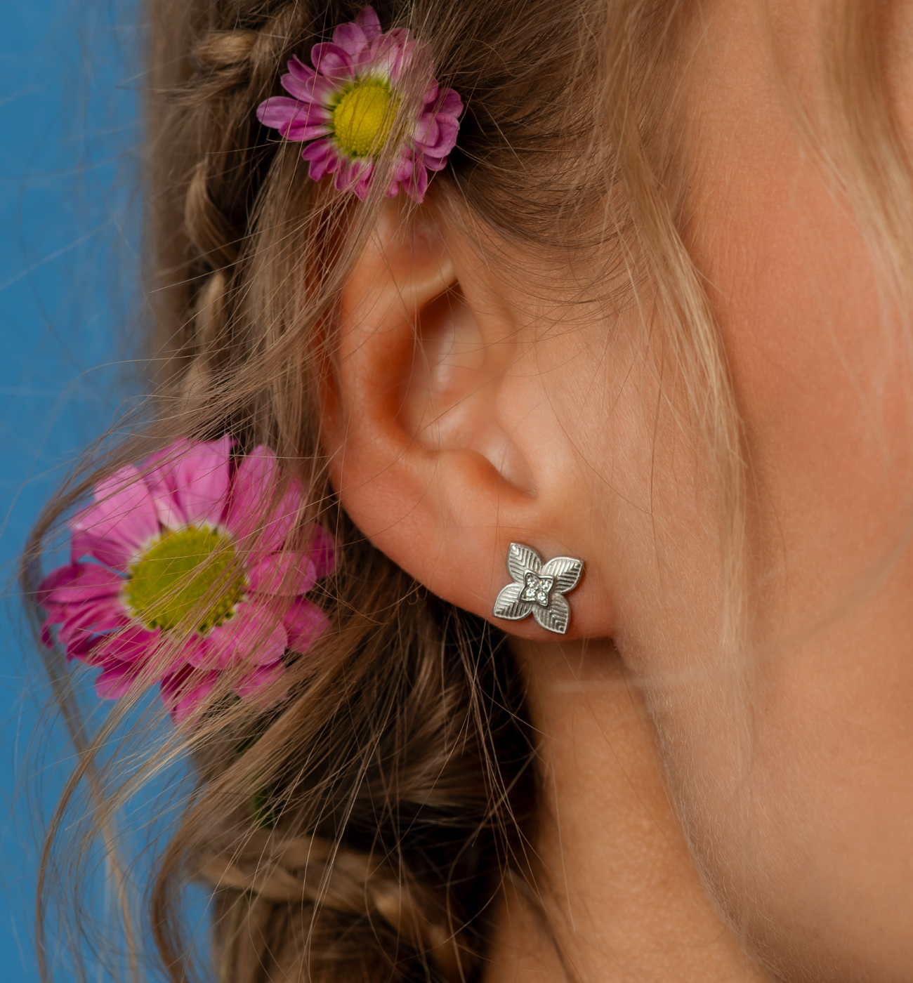 Kolczyki koniczynki srebrne KSA2212