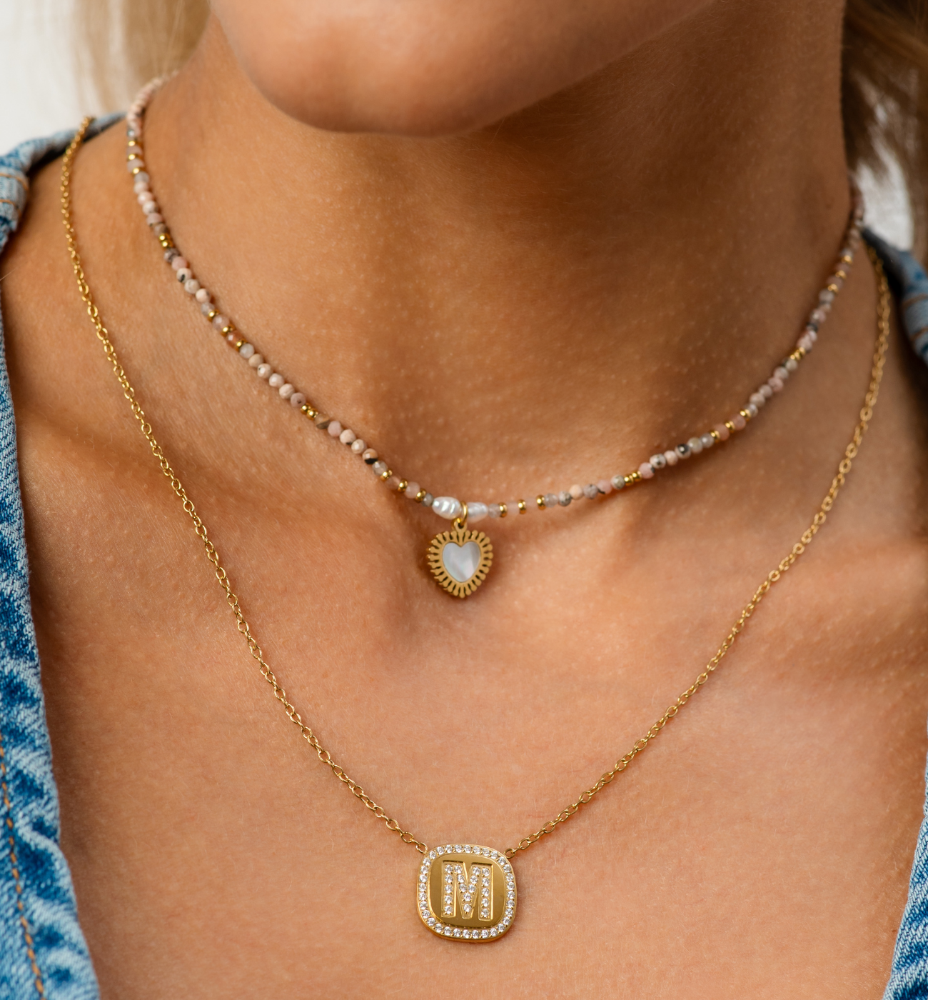 Naszyjnik z literką M złoty - By Dziubeka