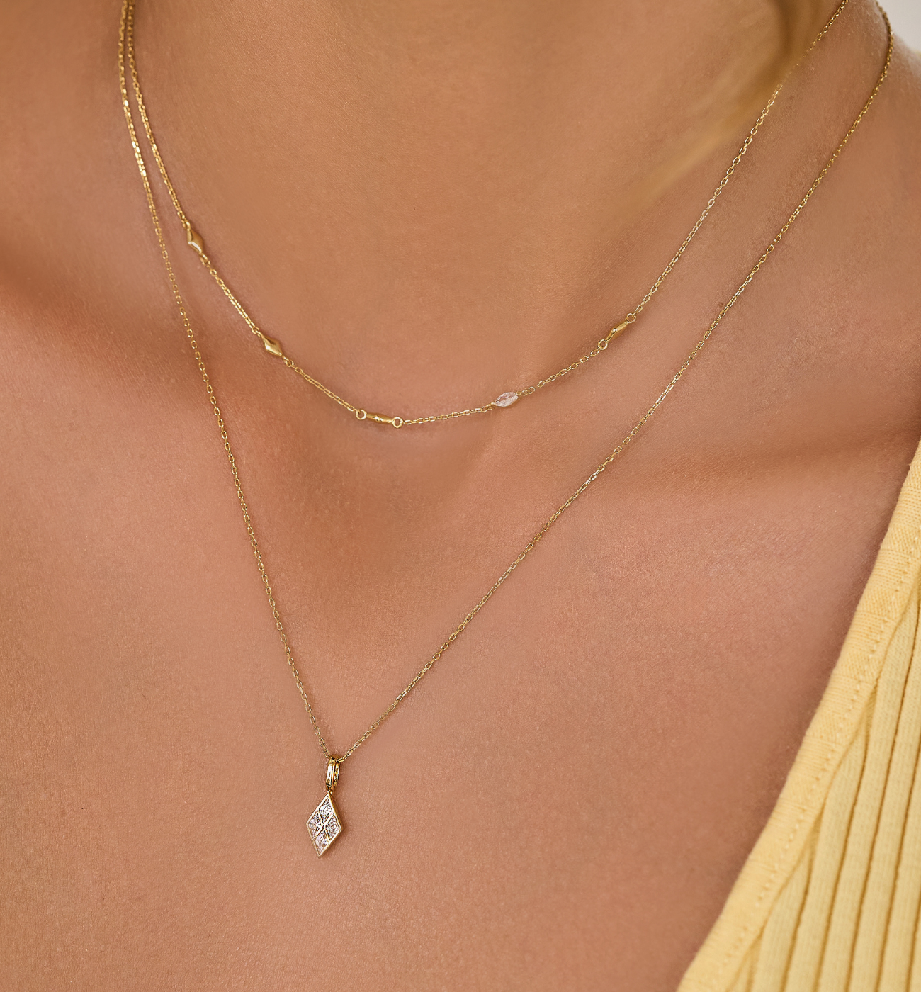 Zestaw złotych naszyjników z subtelnymi dodatkami Z0507 - By Dziubeka