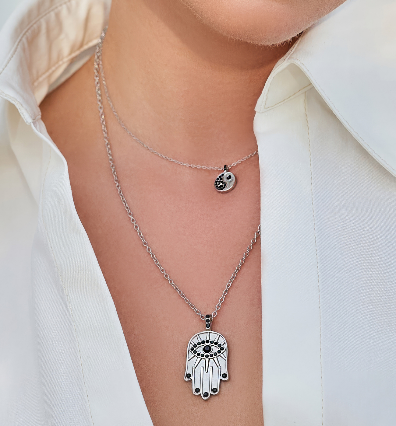 Naszyjnik srebrny długi z Ręką Fatimy Care - By Dziubeka
