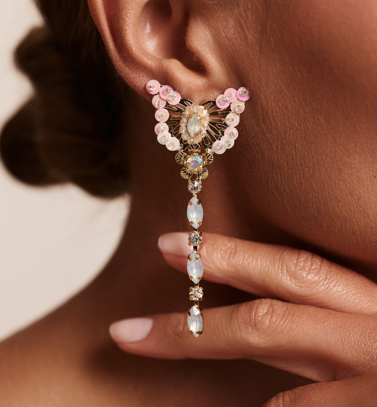 Kolczyki motyle w odcieniach perłowej bieli i złota KGA0004 - By Dziubeka