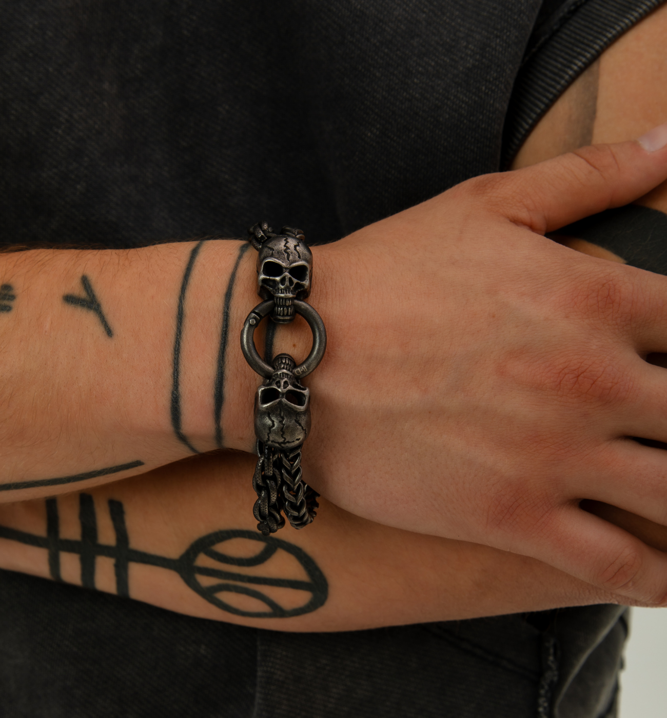 Bransoletka męska z czaszkami Beigarth 12 - By Dziubeka