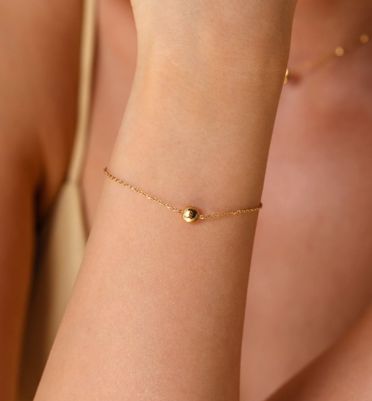 Bransoletka z okrągłym elementem złota BSA0936