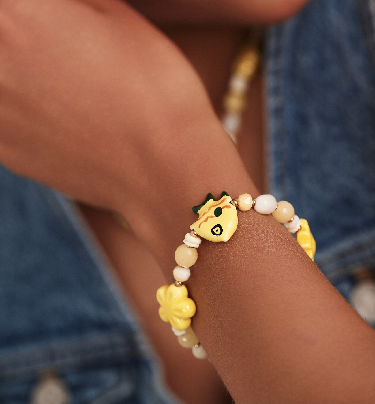 Bransoletka żółta z rybką i słońcem BSH0205 - By Dziubeka