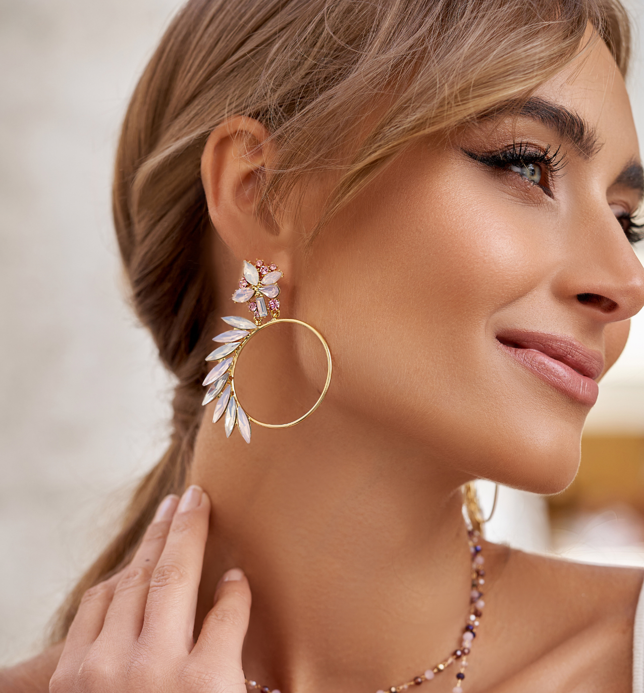 Kolczyki różowo mleczne z kryształkami Crazy Girl - By Dziubeka