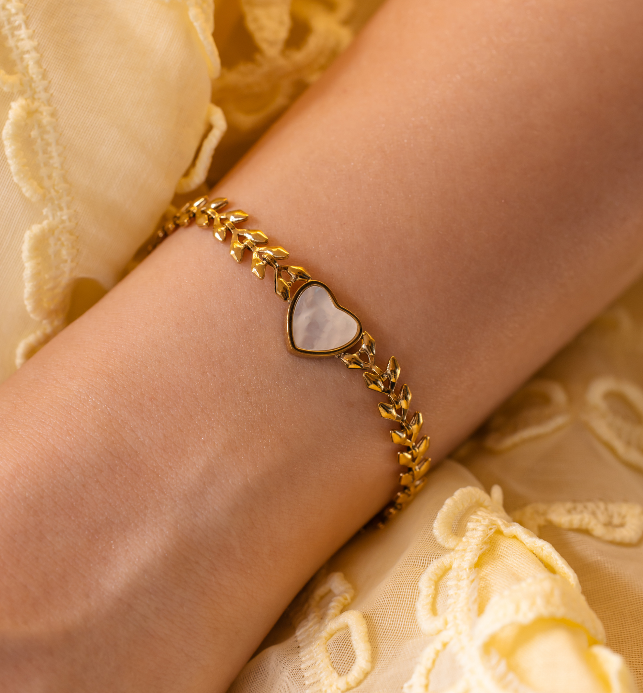 Bransoletka złota z sercem BSY0330 - By Dziubeka