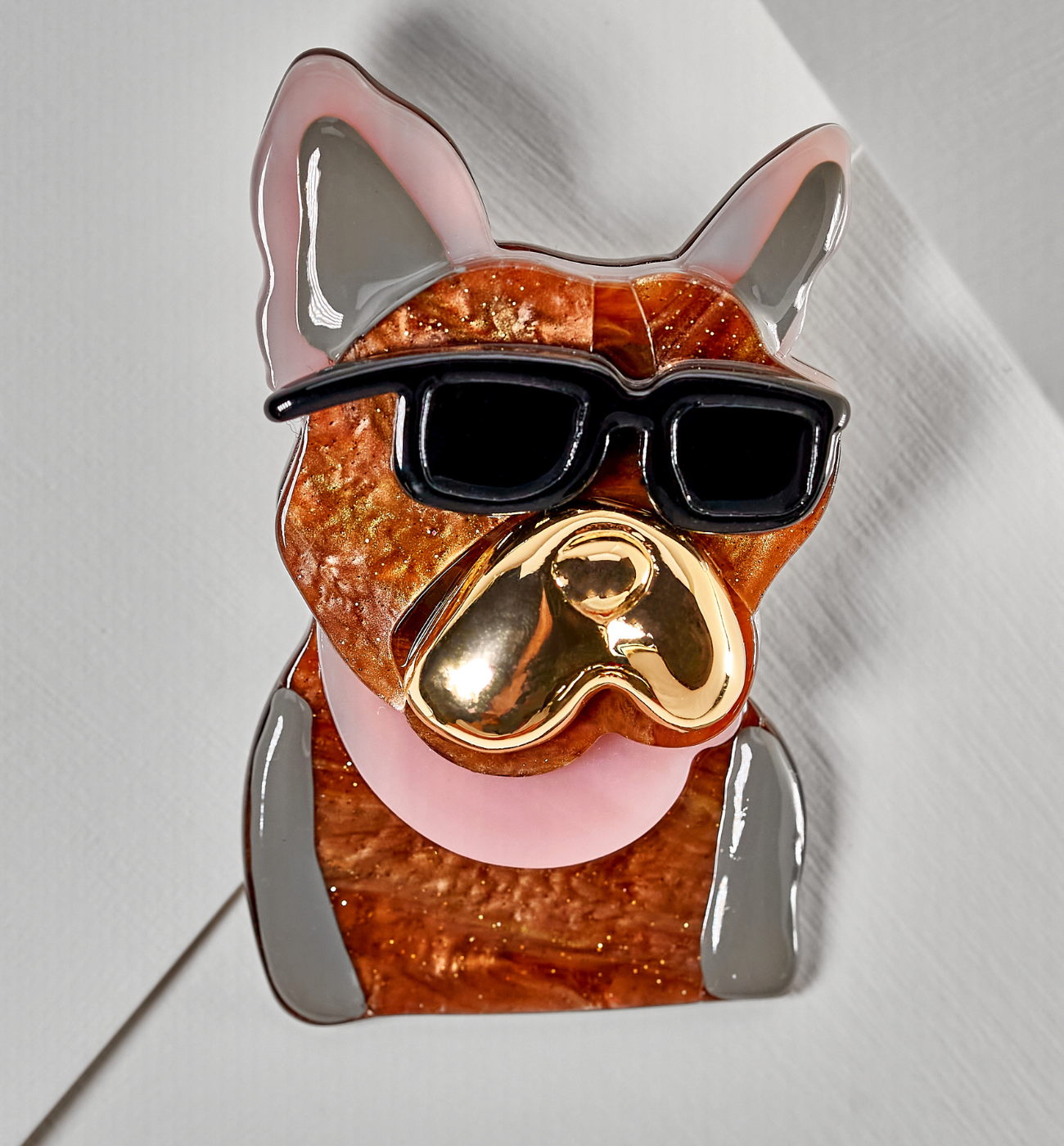 Broszka z Bulldogiem Finn BRZA0009