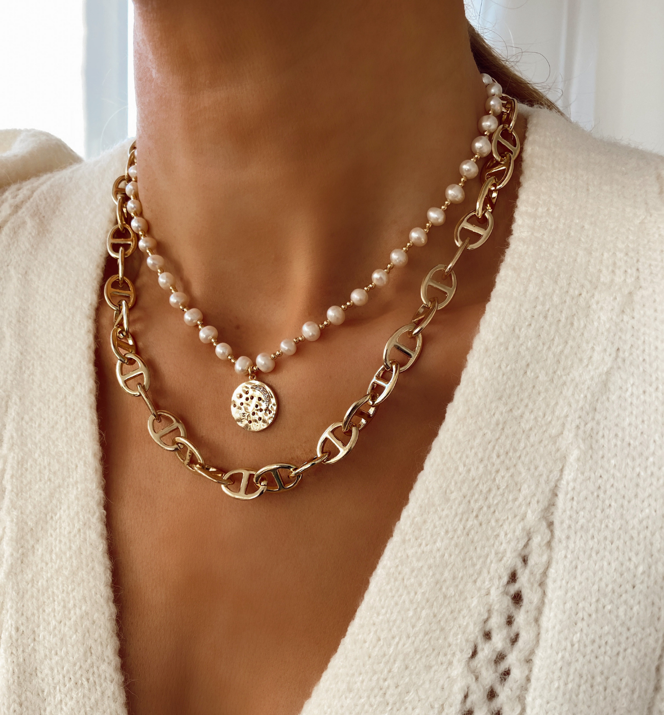 Naszyjnik z perełkami i zawieszką - By Dziubeka