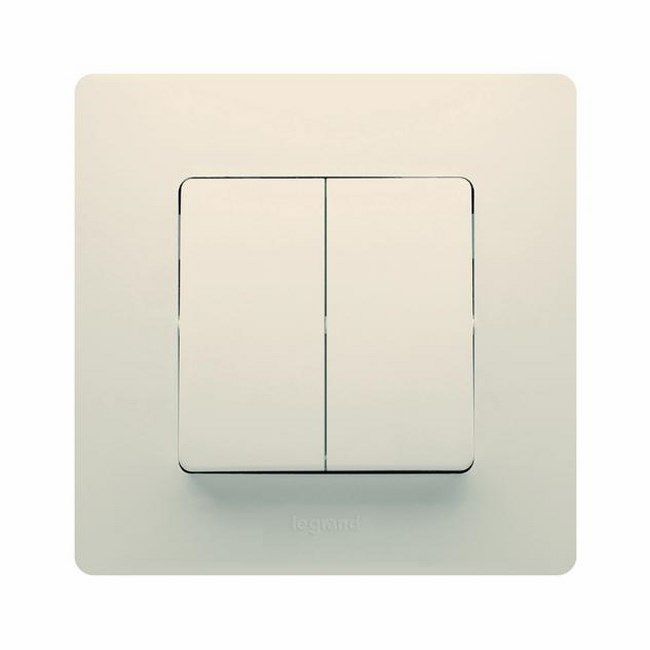 Łącznik świecznikowy Legrand Niloe Eco komplet kremowy