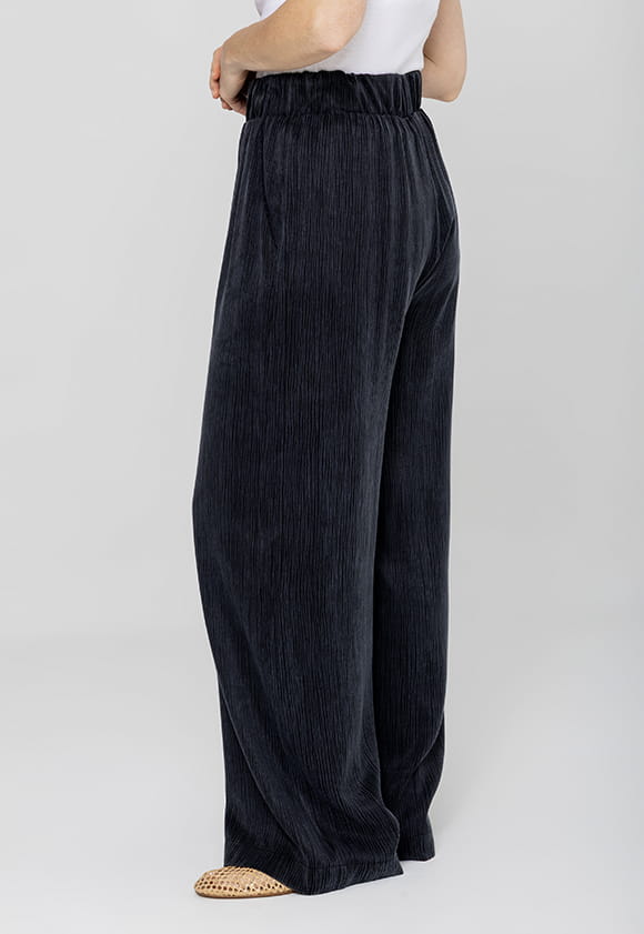 Lillow - Szerokie SPODNIE Damskie LIAM dłuższe - czarne, prążkowane - Materiał wiskoza - Uszyto w Polsce