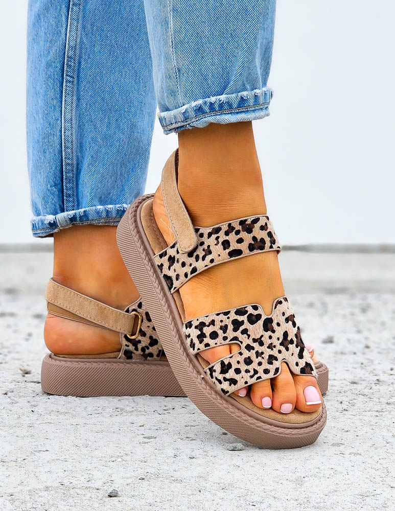 Sandały Na Platformie Harmes Boho w Łatki