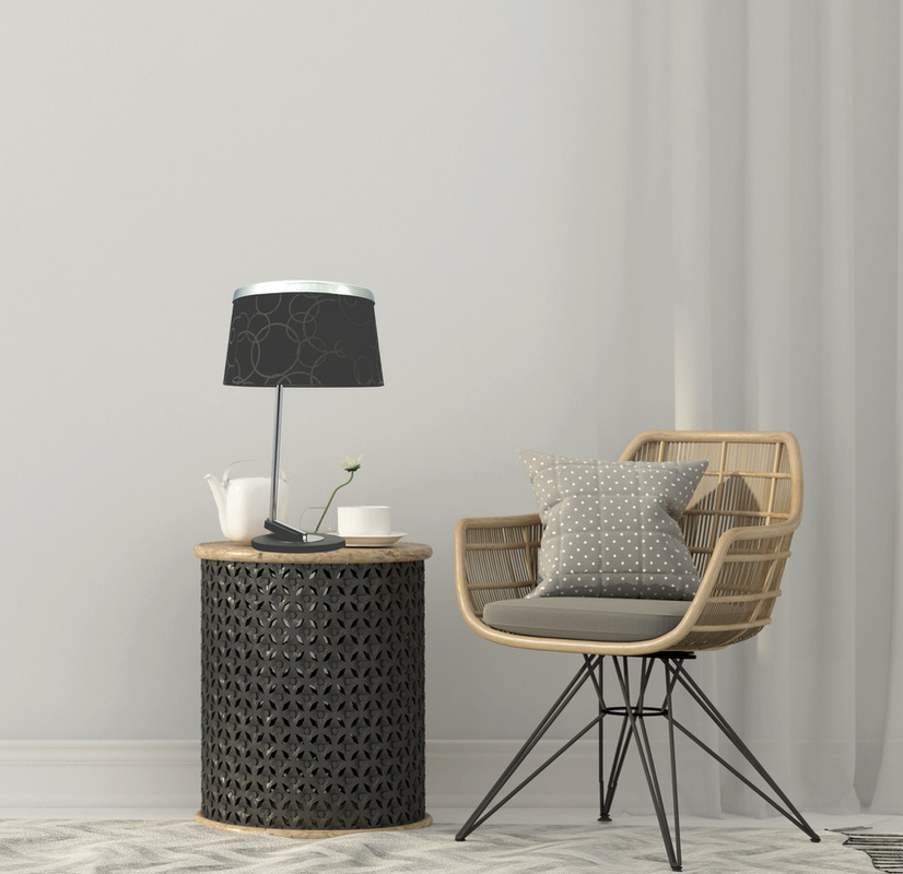 Czarna lampa stołowa z abażurem do salonu IMPRESJA chrom