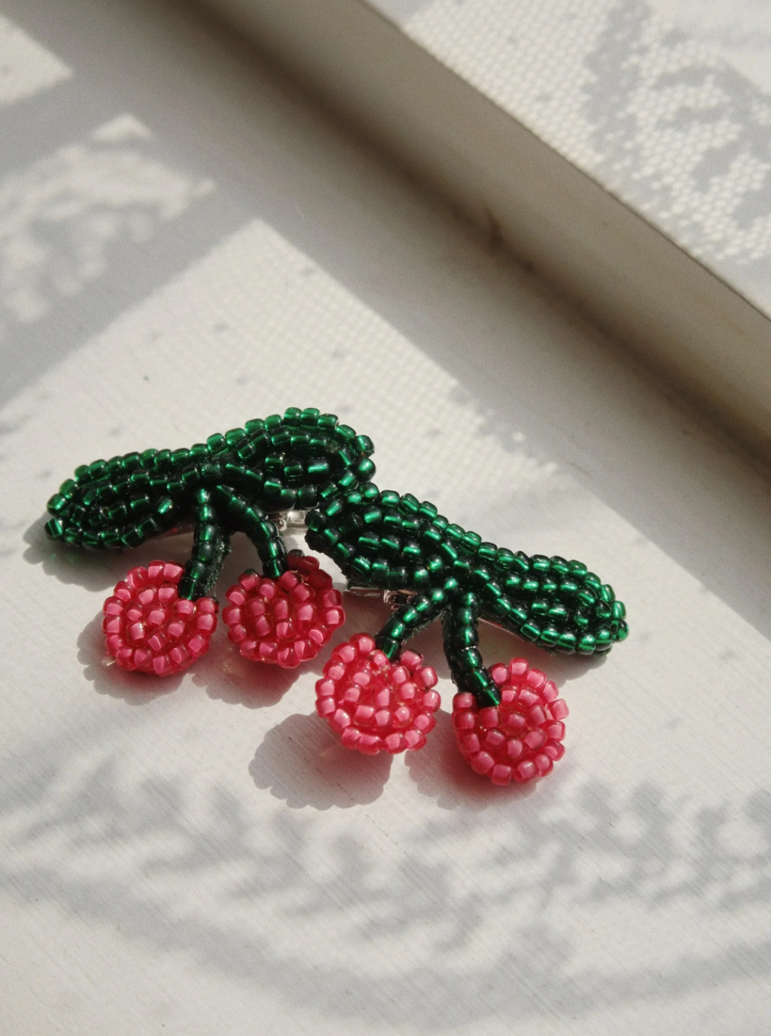 Spinka do włosów CHERRY 2 PACK PEARLY HAIR CLIPS CHERRY Konges Sløjd