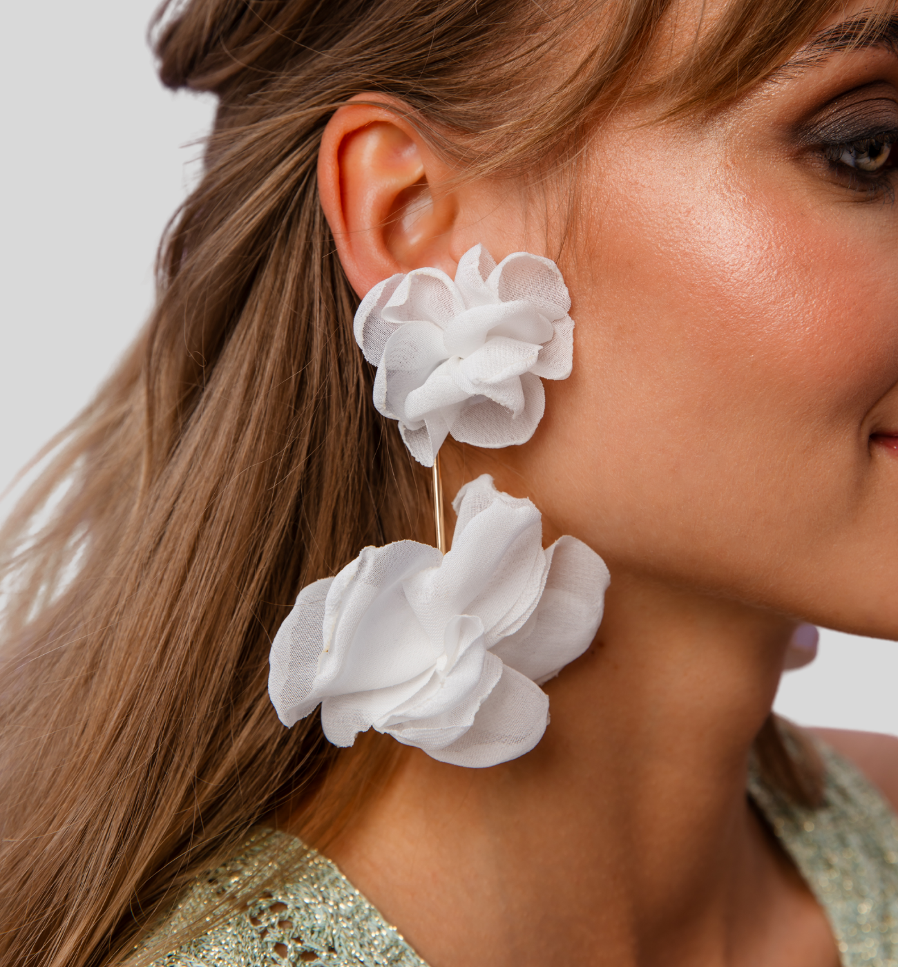 Kolczyki z białą tkaniną - By Dziubeka
