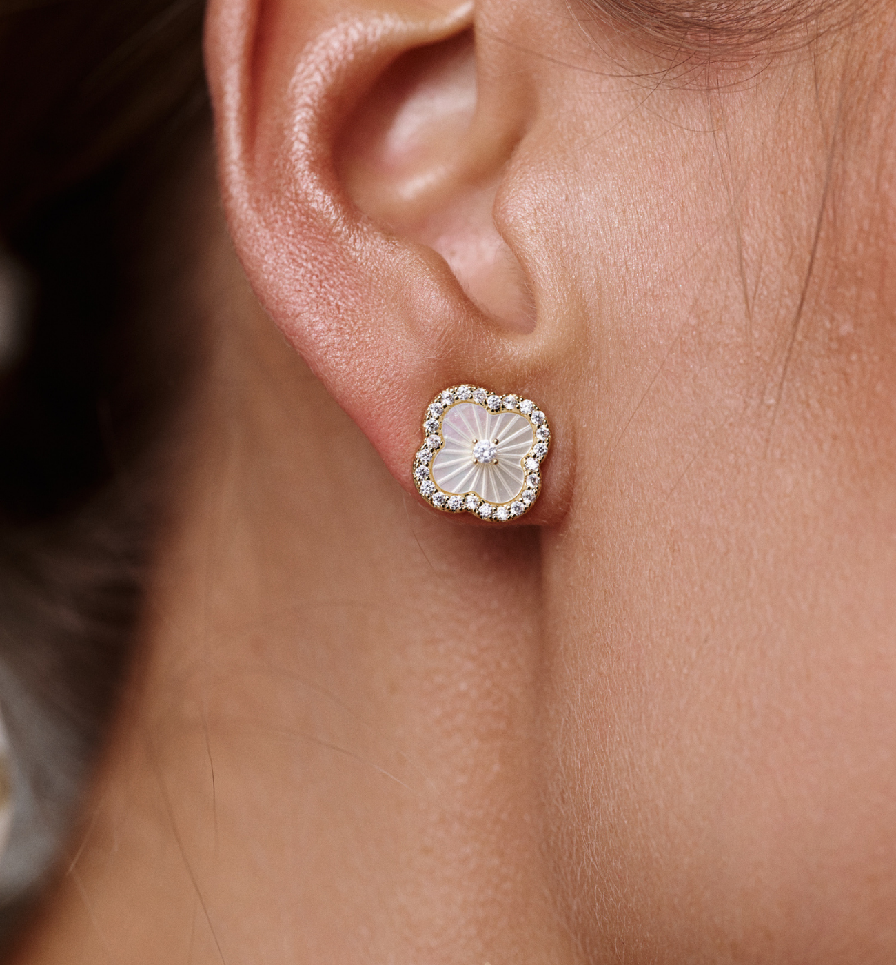 Kolczyki koniczynki z masy perłowej - By Dziubeka