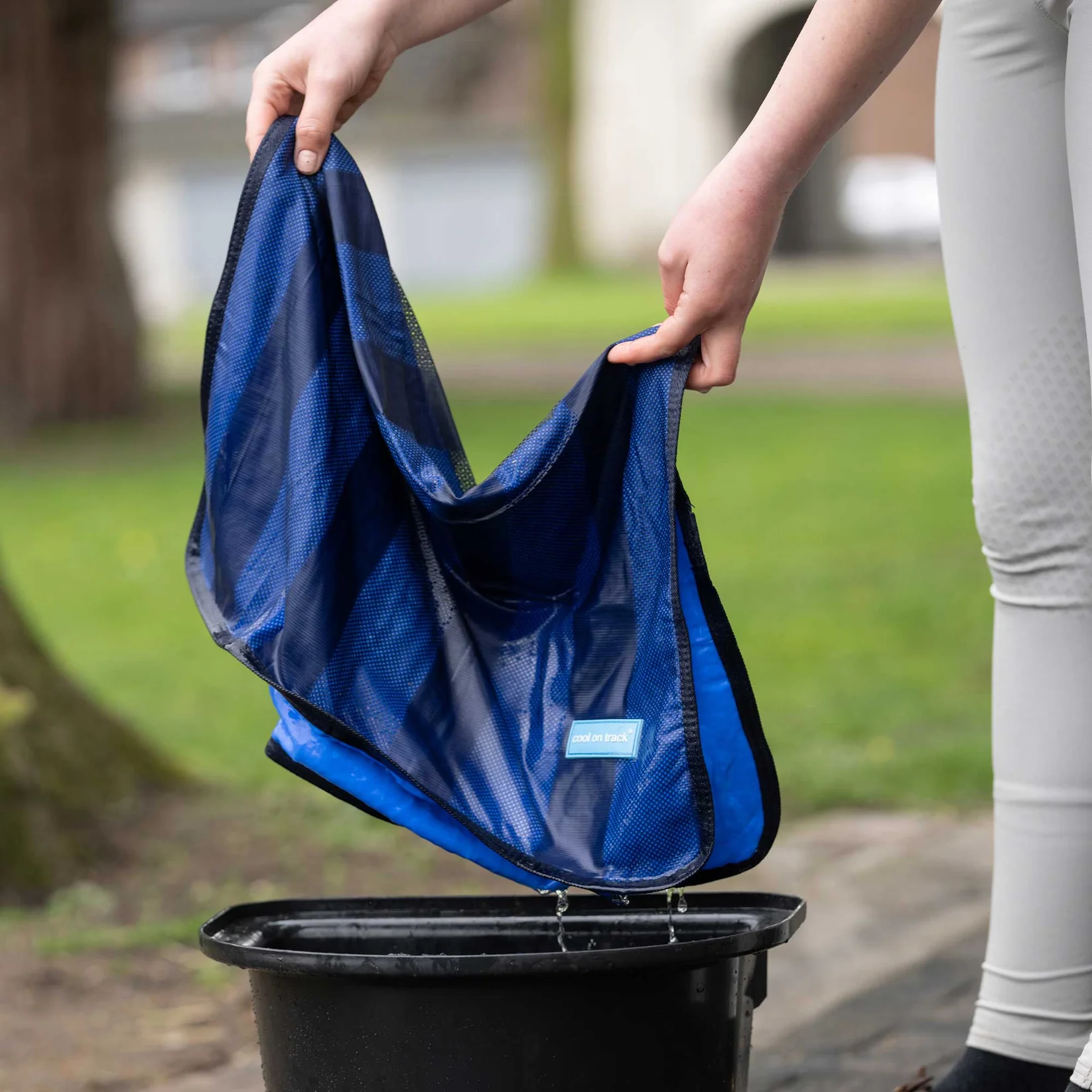 Back on Track Back on Track mata chłodząca dla psa lub konia Cool on Track 24h