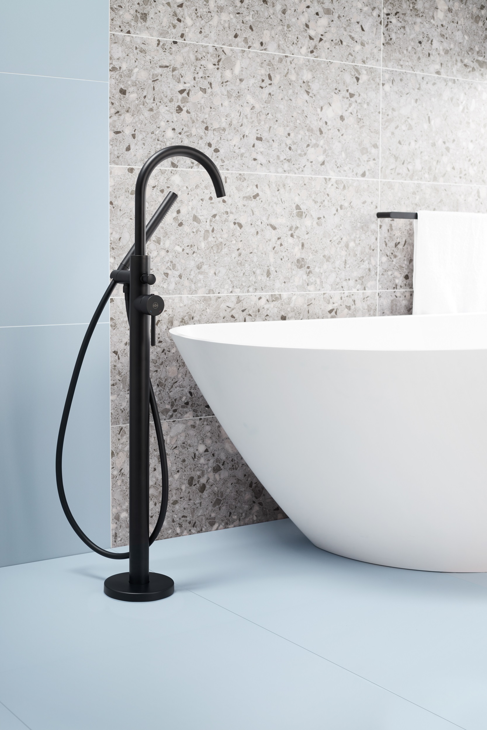 KFA Armatura Moza Black bateria wannowo-prysznicowa wolnostojąca czarny mat 5035-510-81