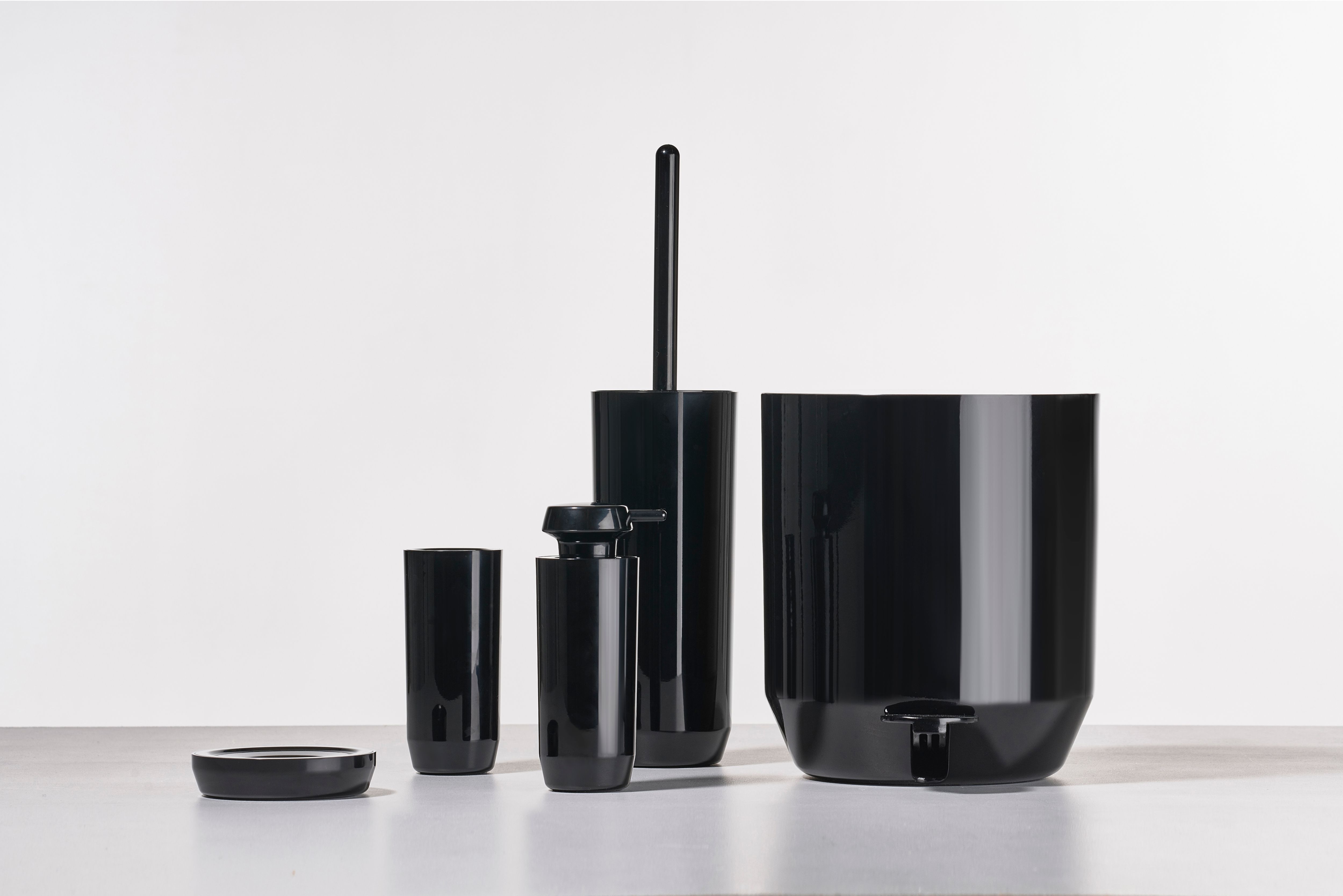 Zone Denmark Suii szczotka toaletowa stojąca czarna 332170