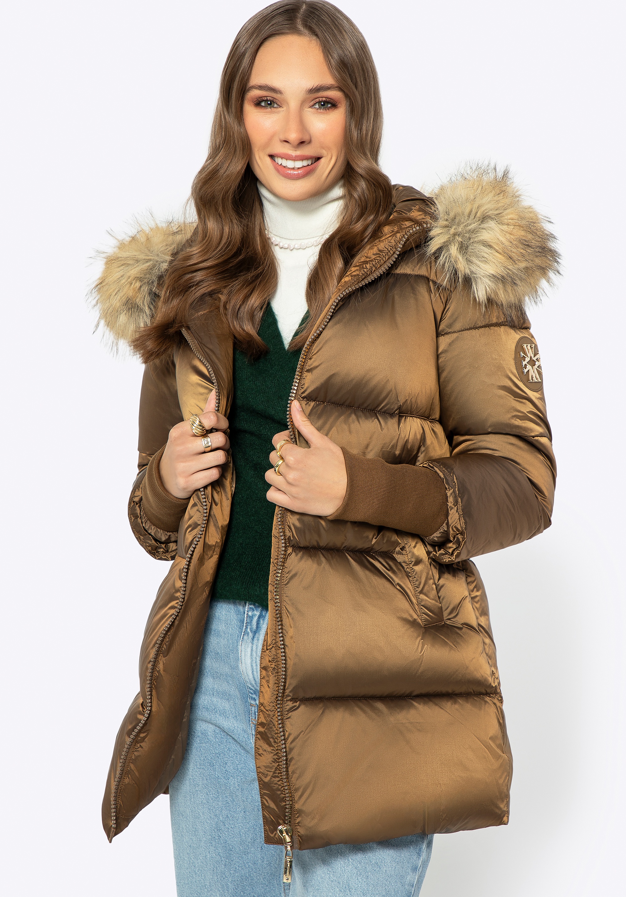 Damska kurtka z futrzanym kapturem złota