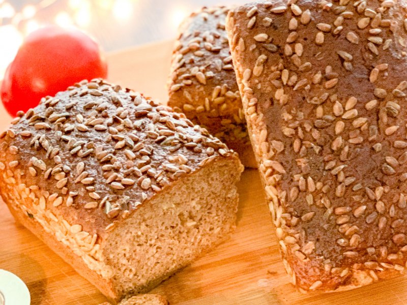 Chleb Razowy ze Słonecznikiem 500 g - Piekarnie Cukiernie Putka