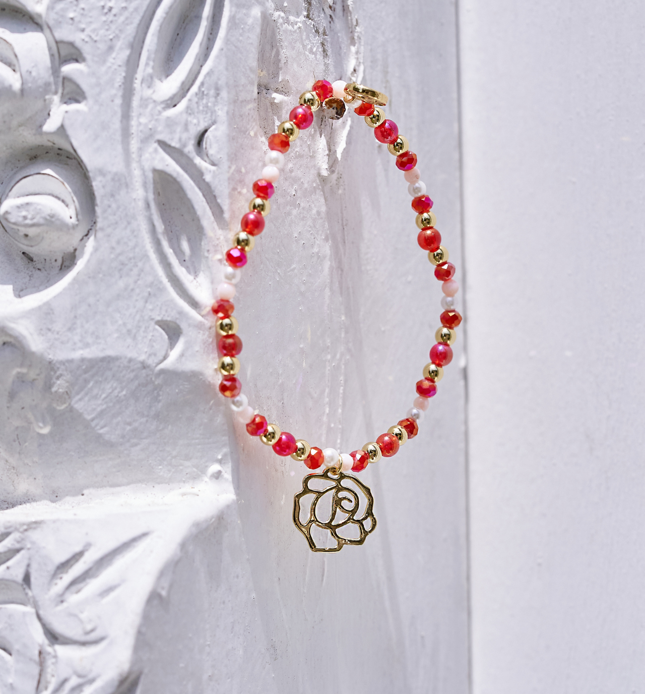 Bransoletka czerwona z różą Sanur BBI0008