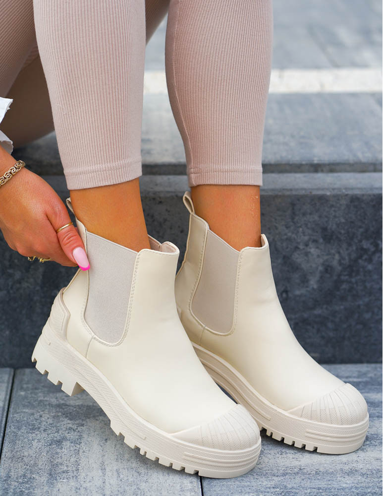 Krótkie Beżowe Botki Z Gumami Na Platformie Sonic