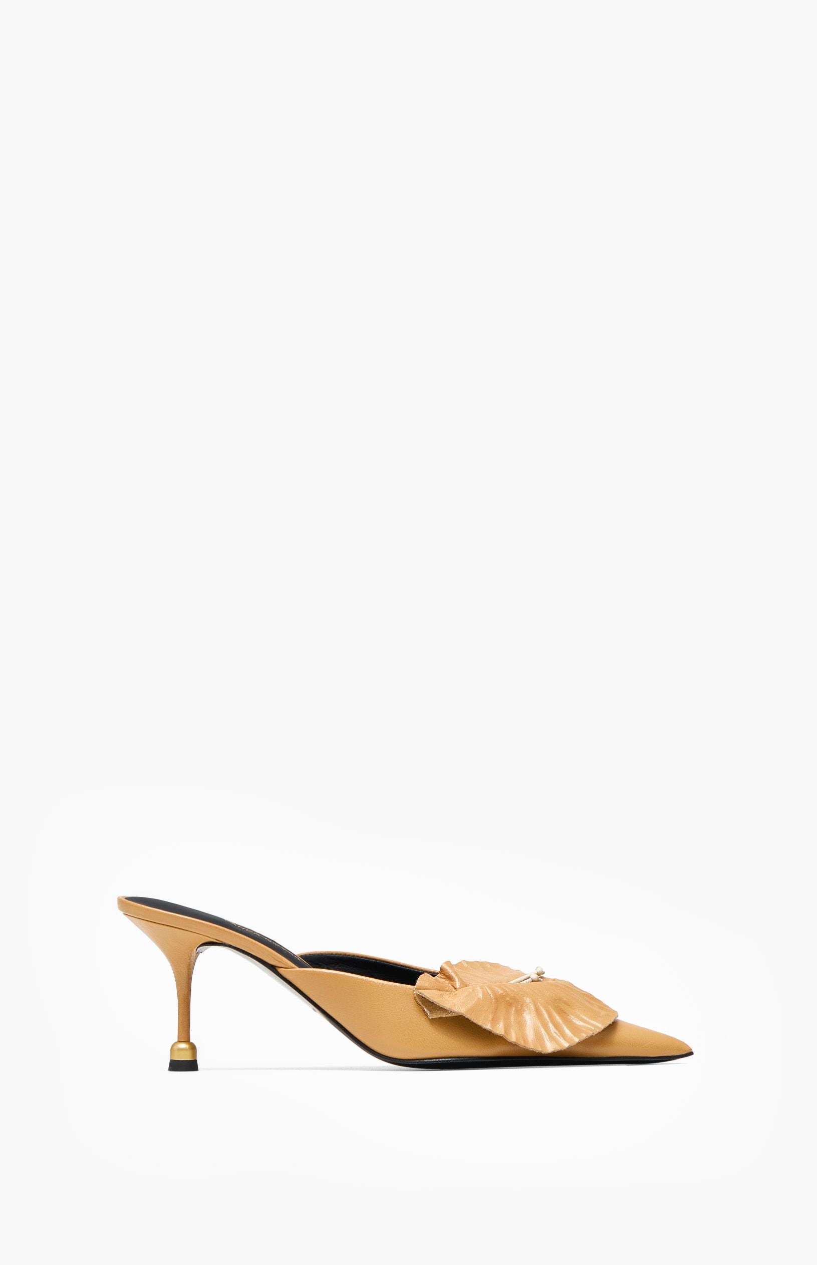 Klapki na obcasie ALIA CAMEL BEIGE 37 - Vanda Novak