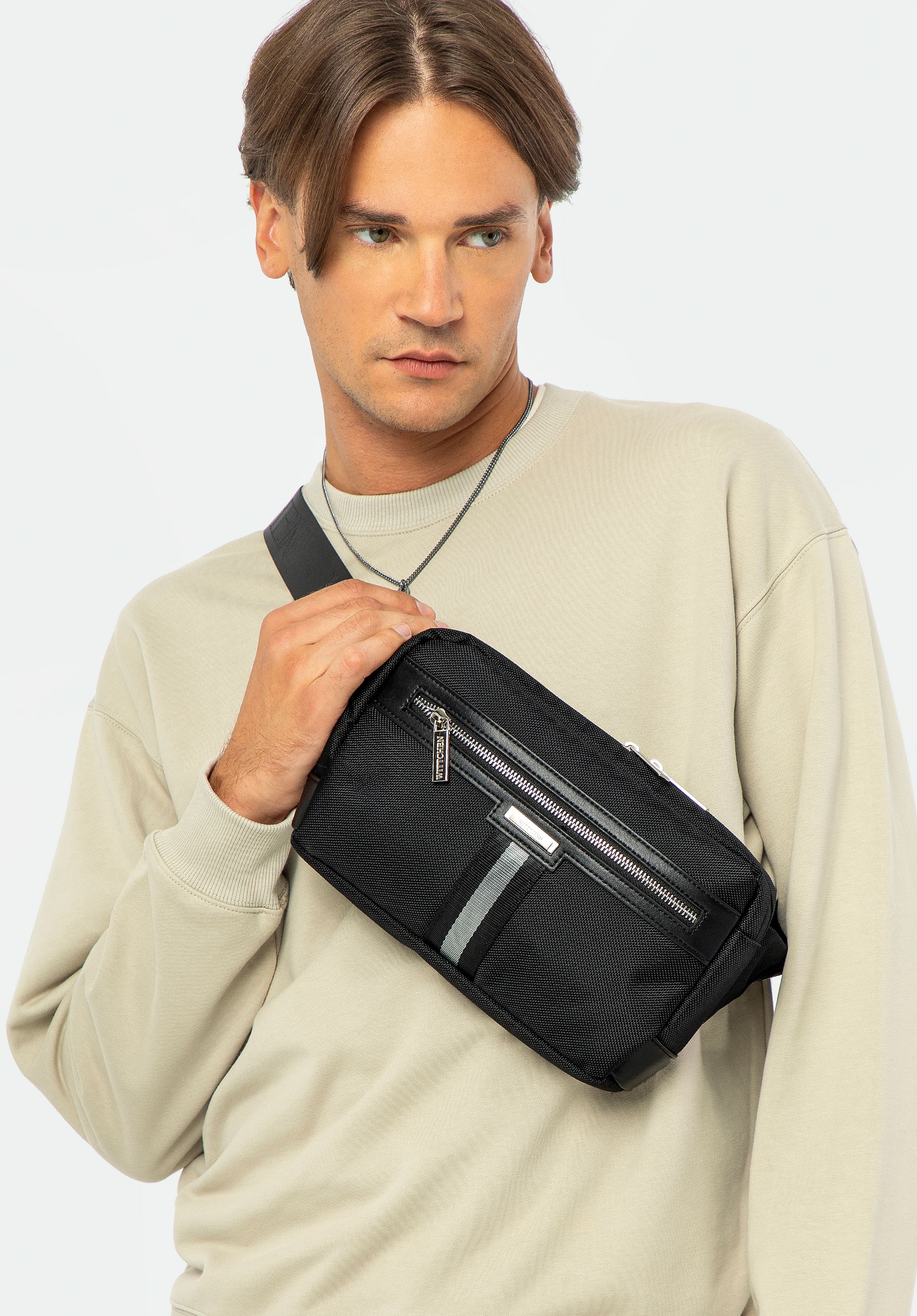 Męska torebka nerka z tasiemką czarna