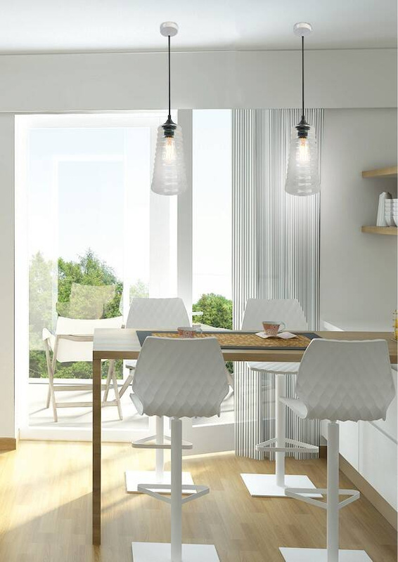 Czarna lampa wisząca nad stół do jadalni MANILA szkło metal