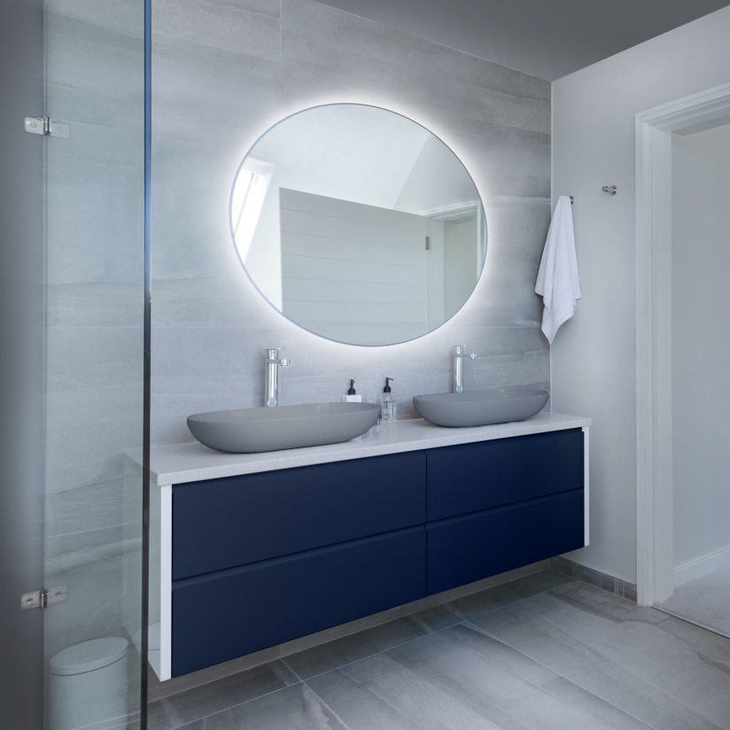 Baltica Design Bright lustro 100 cm okrągłe z oświetleniem LED srebrne barwa zimna