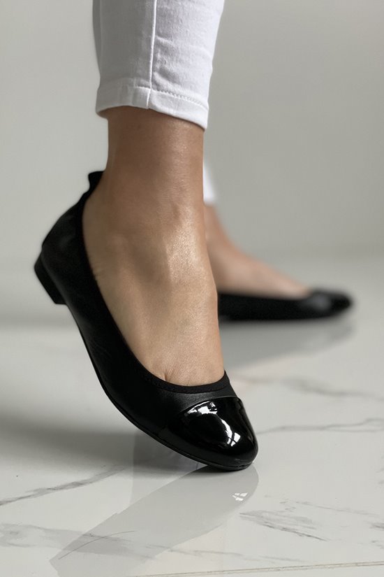 Baleriny damskie 92/2 CZARNY LICO LAKIER