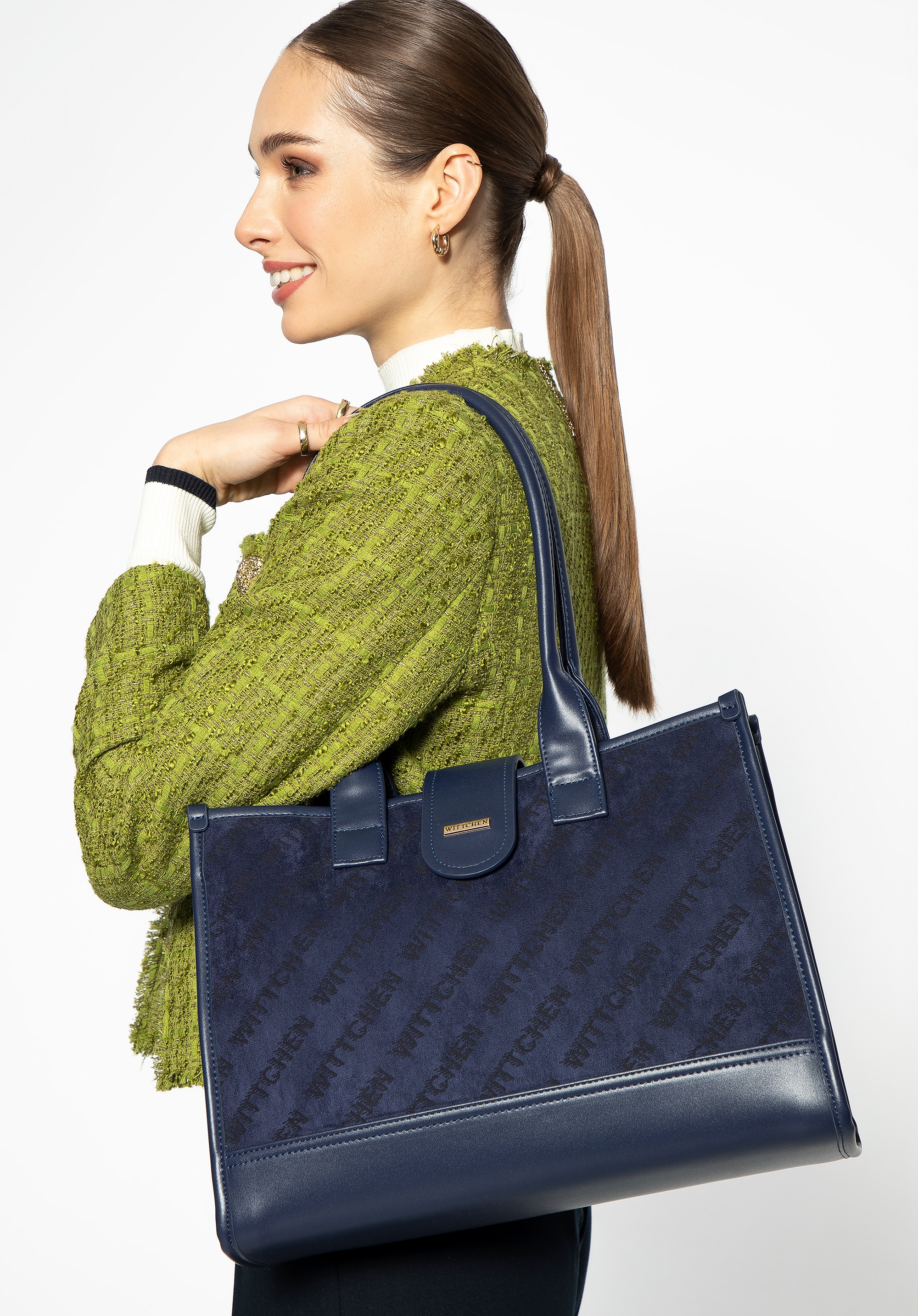 Klasyczna torebka na ramię z materiałową wstawką granatowa