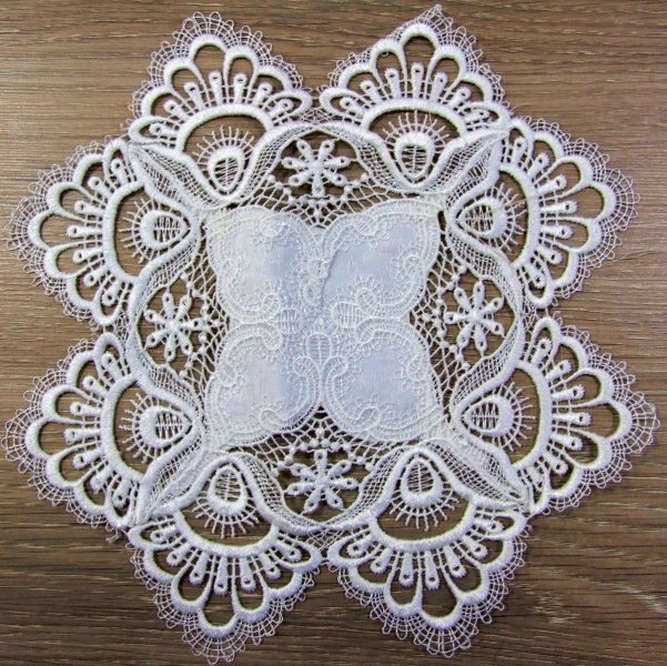 Serwetka ozdobna rozmiar 30x30 gipiura wz. rf2